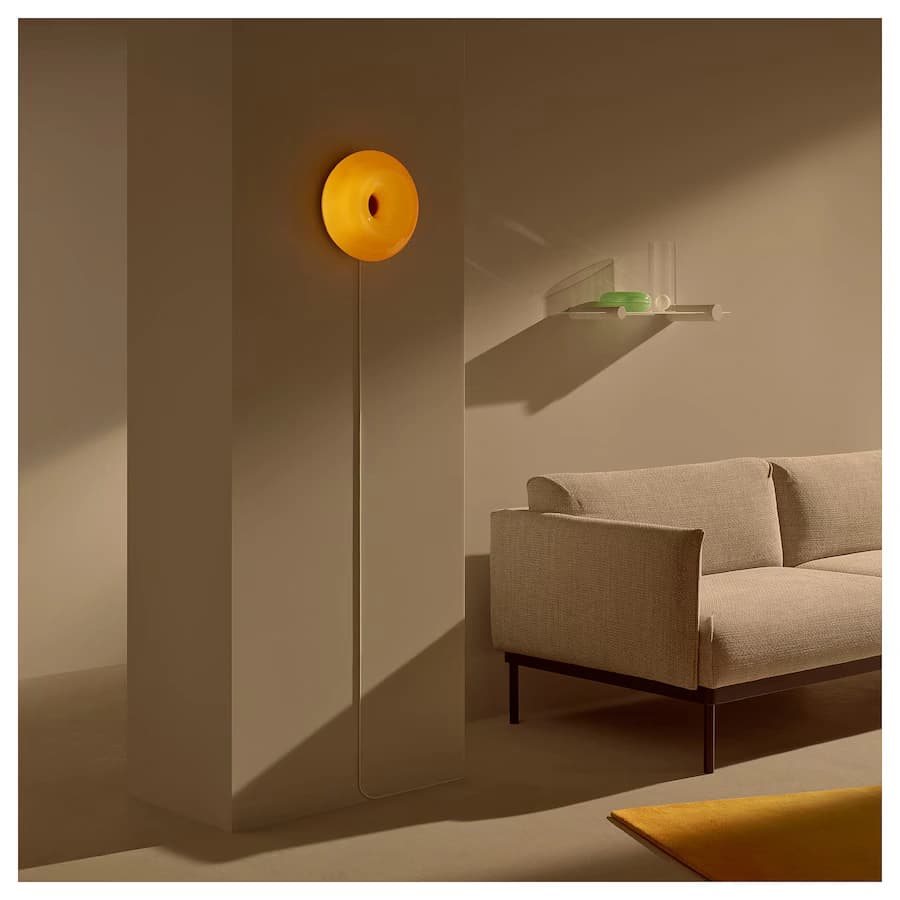 چراغ رومیزی/دیواری LED ایکیا شیشه نارنجی گرد مدل VARMBLIXT — تصویر ۵