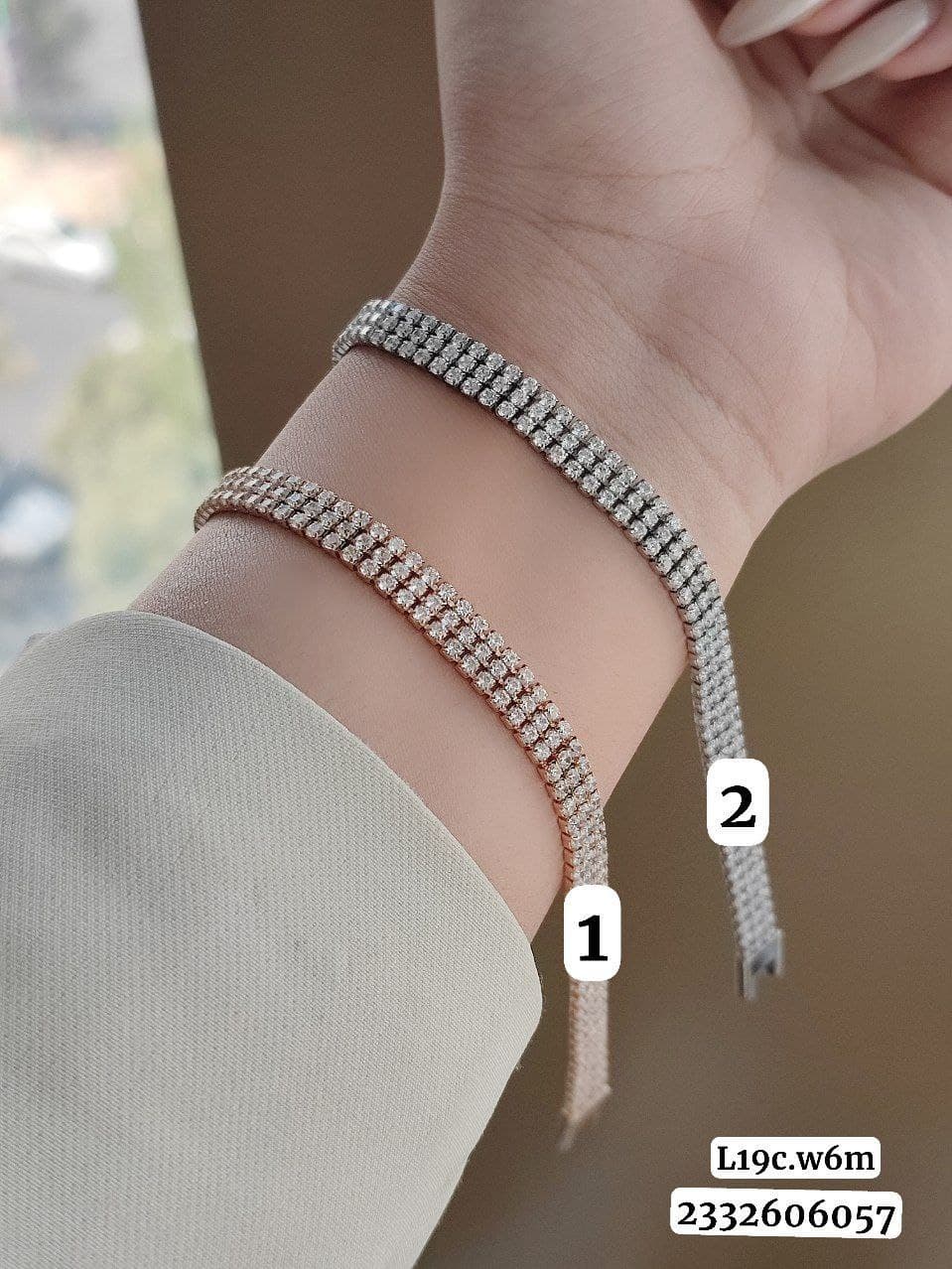 دستبند مارک ژوپینگ نگیندار سه ردیفه طول 19 میلیمتر پهنای 6 میلیمتر کیفیت عالی رنگ ثابت کد 1216907 — تصویر ۴
