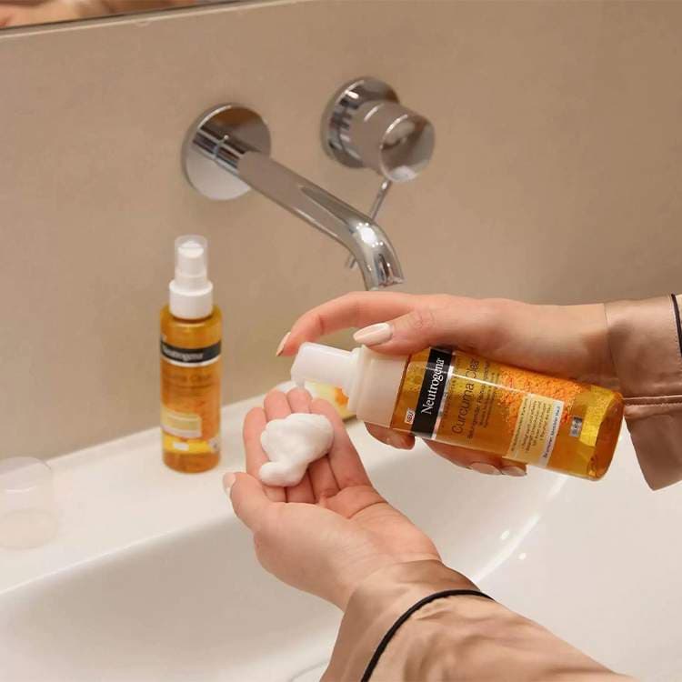 فوم شستشوی صورت نوتروژینا مدل Soothing Clear حجم 150 میلی لیتر — تصویر ۴