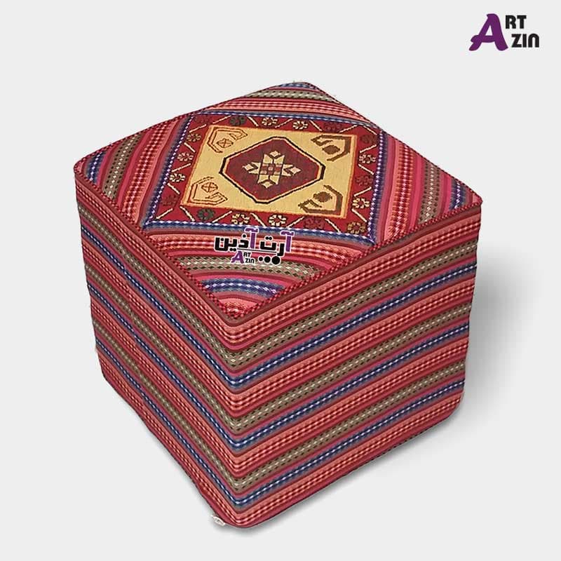 پاف سنتی مربع گلیم سوزنی کد: 1-409