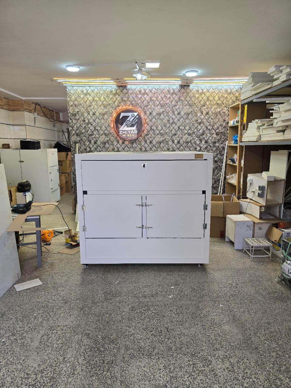 سوپر سایلنت باکس ماینر کولر دار جنس بدنه PVC سه ظرفیتی