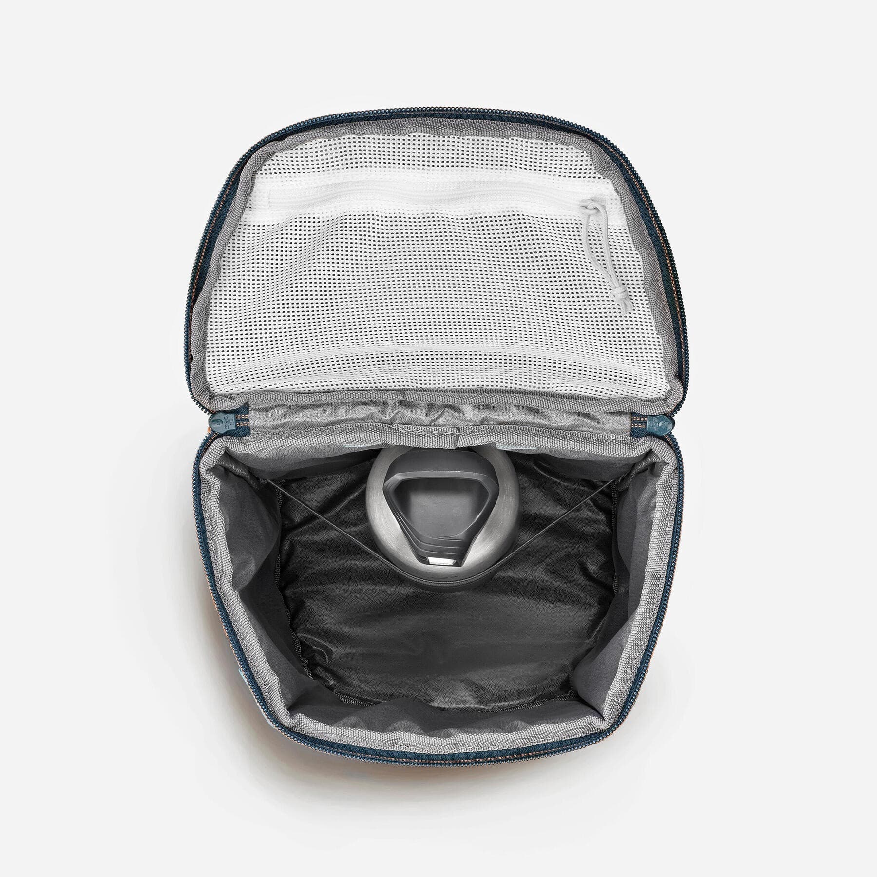 کول باکس کچوا 10 لیتری – یخدان کوله پشتی Quechua Cooler Backpack – 10 L – NH100 — تصویر ۴
