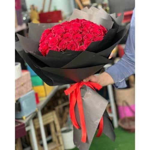 گل و هدیه برای معاون اداری pe126