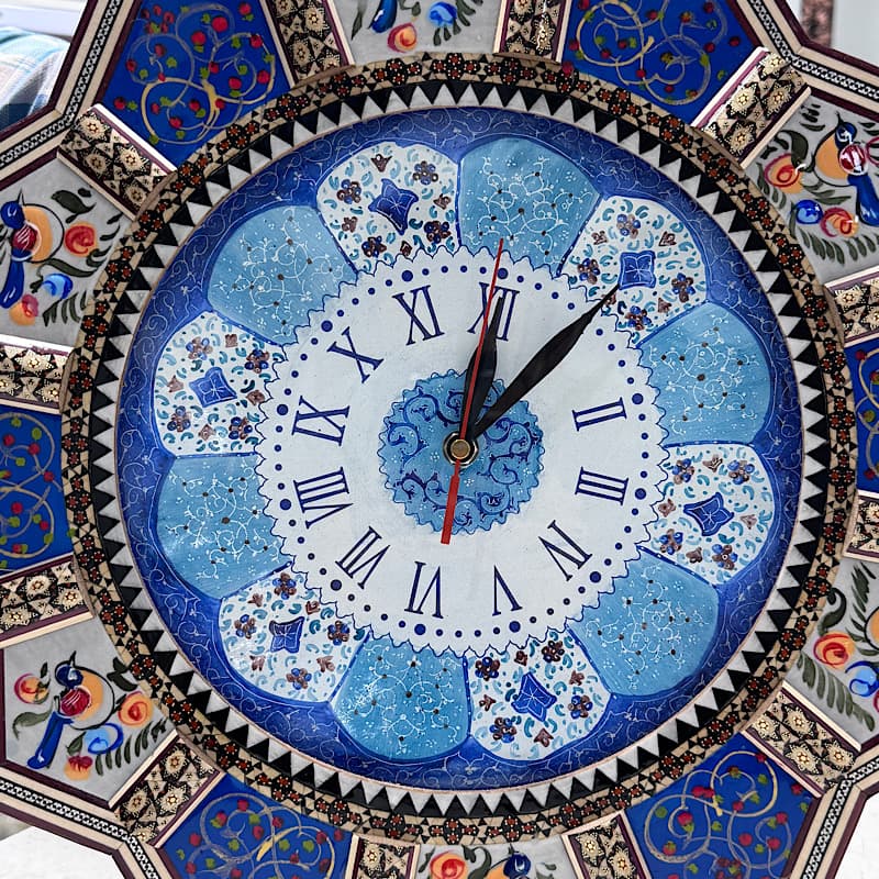 ساعت خاتم کاری با صفحه مینا کاری سایز 42 سانتی متری — تصویر ۳