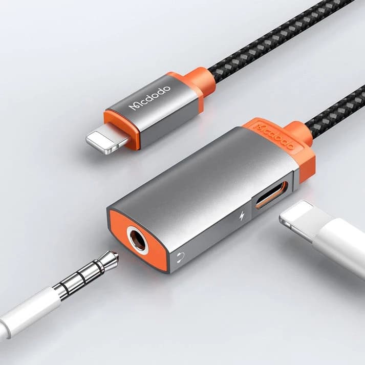 کابل تبدیل لایتنینگ اتصال همزمان هندزفری و شارژر مک دودو Mcdodo CA-6710 Lightning to Aux — تصویر ۶