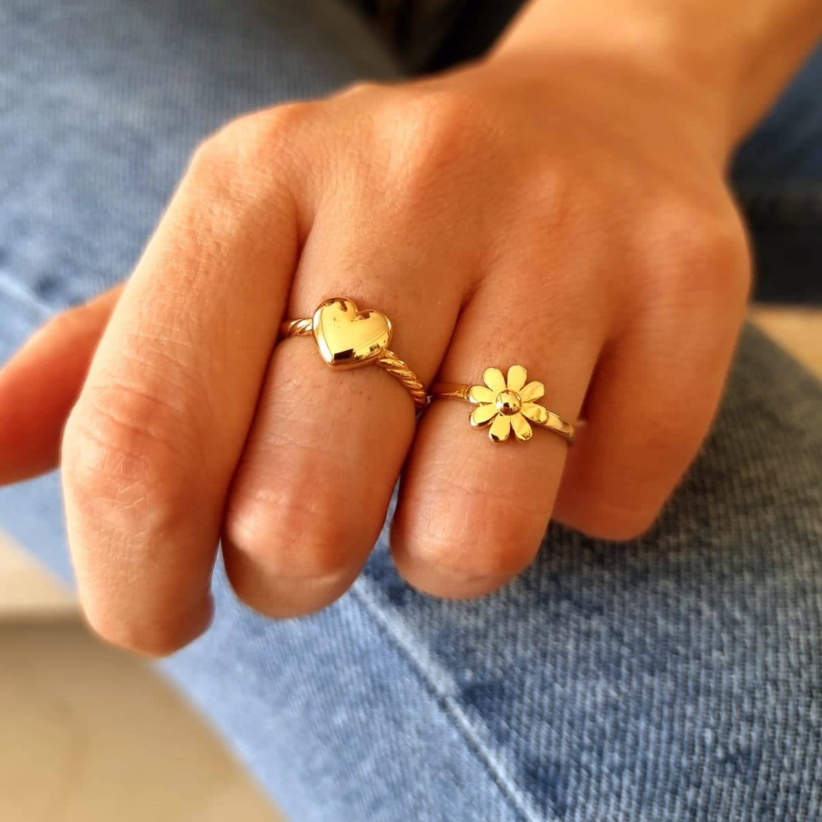 انگشتر طلا زنانه گل — تصویر ۳