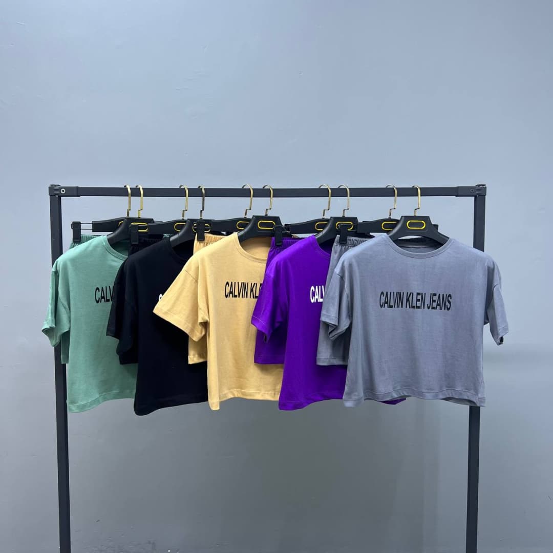 ست کراپ و شلوارک Calvin Klen پنبه کد 8655 (هر عدد 139/000 تومان)
