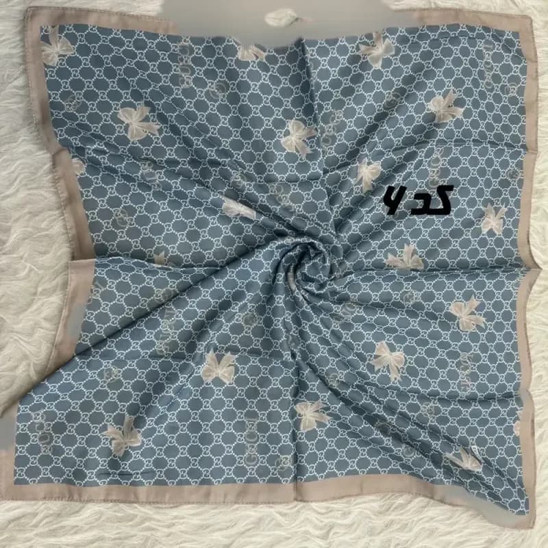 مینی اسکارف آبی نخ طرحبندی قواره 65×65 مناسب استفاده روزمره — تصویر ۲
