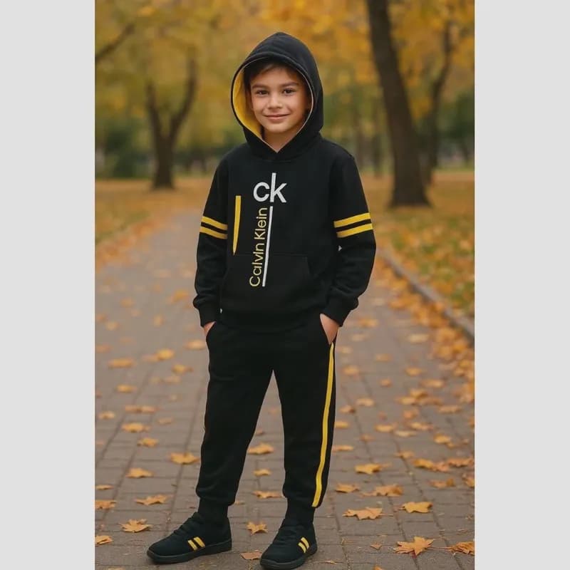 ست هودی و شلوار بچگانه پارچه زهره داخل کرک مناسب مدرسه سایز 50 تا 65 — تصویر ۵