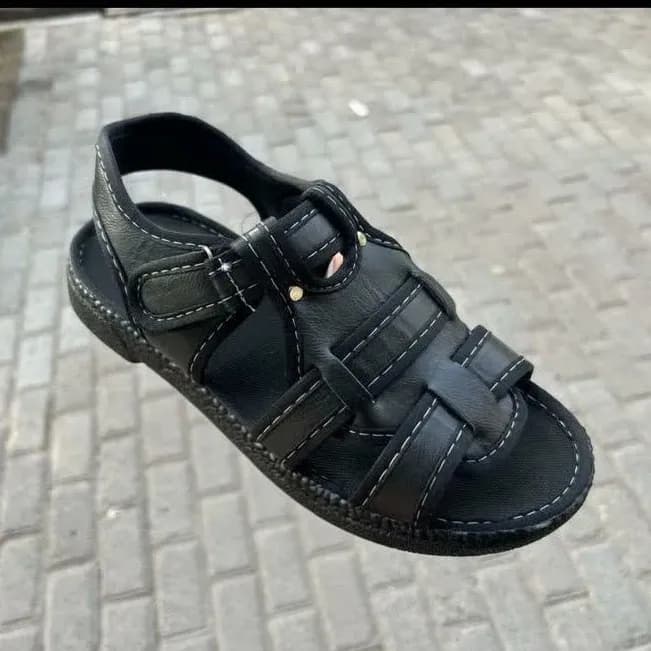 صندل مردانه چرم مدل زیتون طبی و سبک سایز 40 تا 44 — تصویر ۷