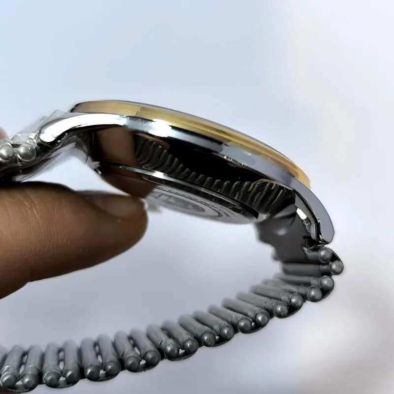 ساعت مردانه سیتیزن اسپشیال تاریخ دار – بند دو رنگ صفحه مشکی – 128101 — تصویر ۸