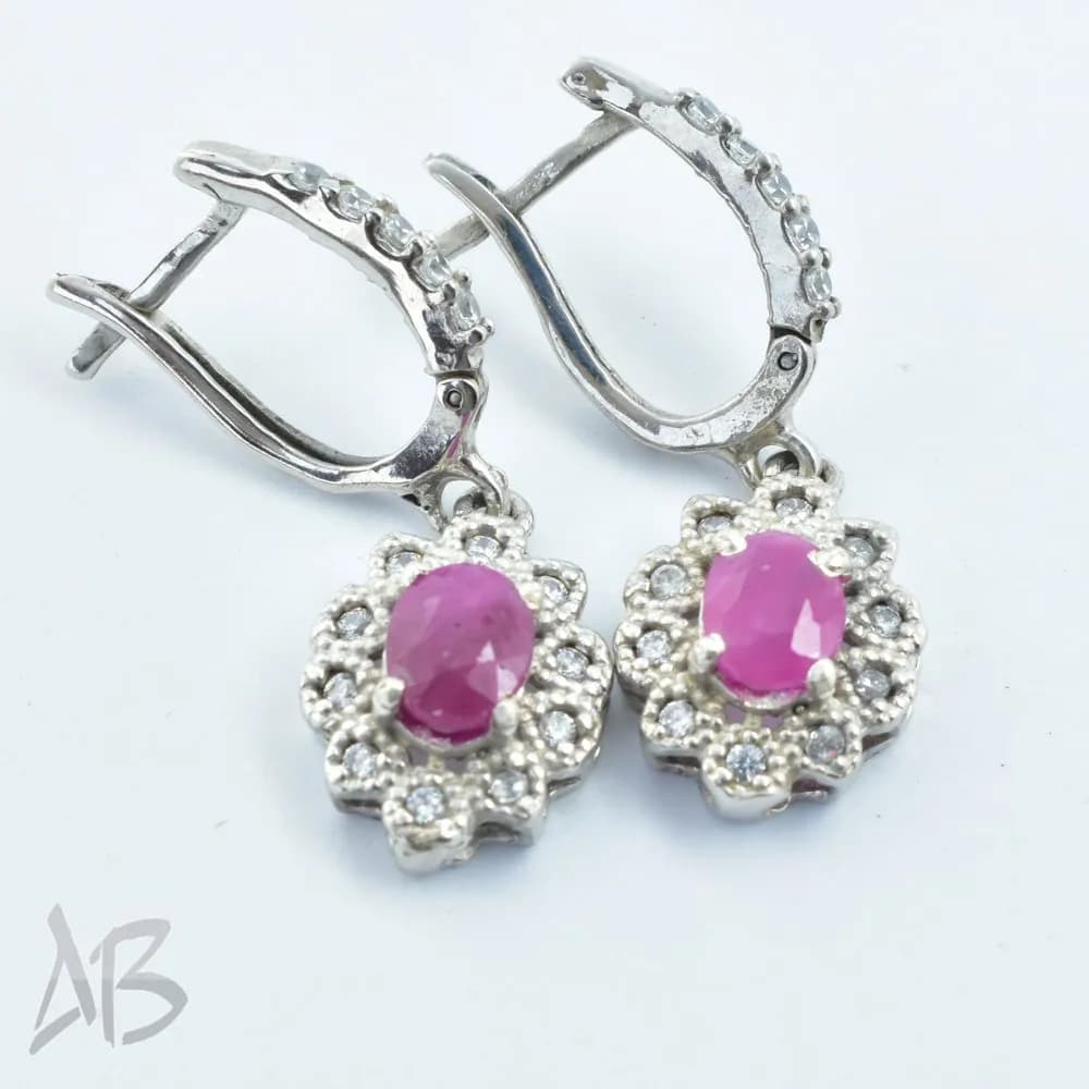 گوشواره نقره زنانه نگین یاقوت سرخ اصل آبکاری طلا سفید عیار 925 آقابزرگ کد G125