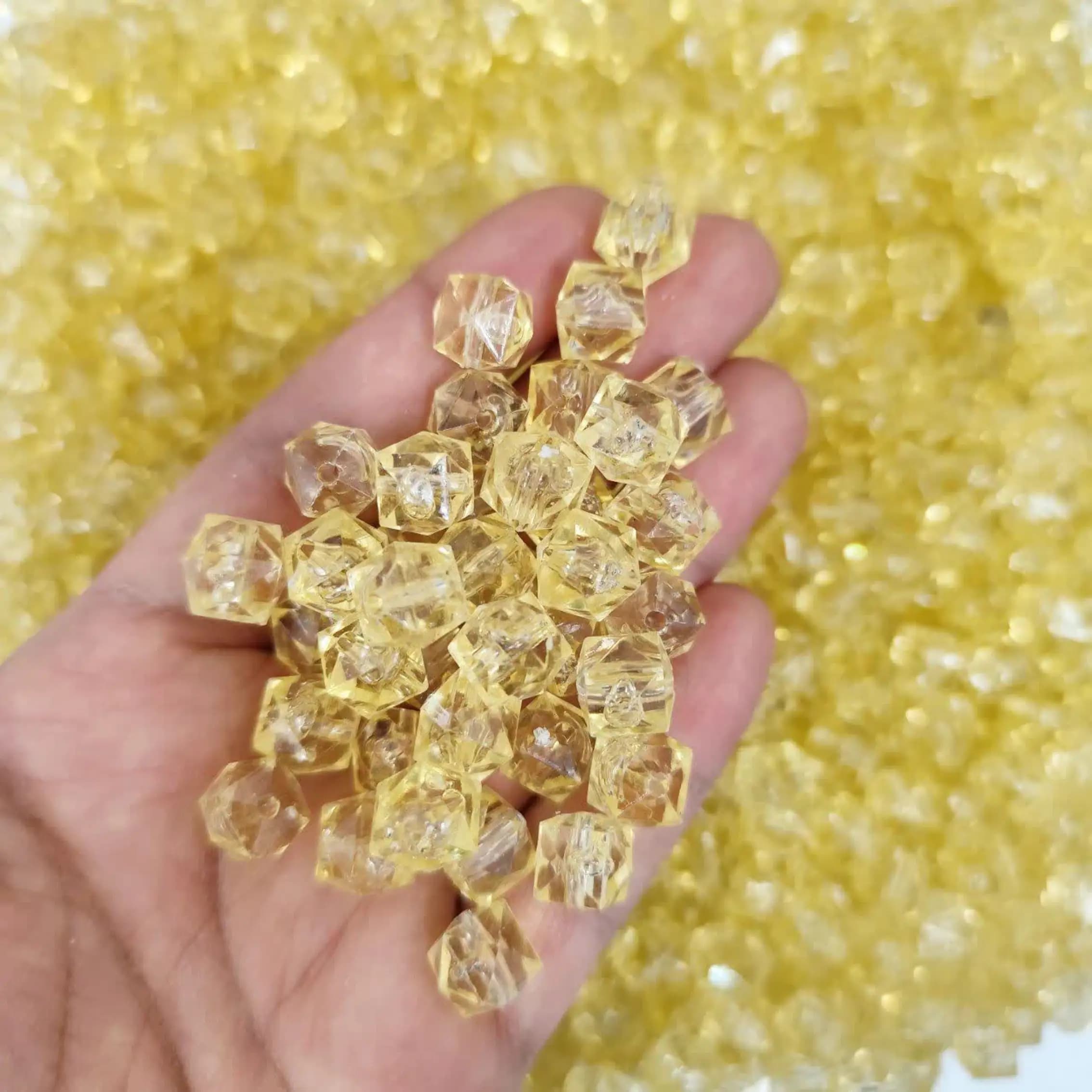 مهره رنگی ایرانی شفاف نباتی چندوجهی سایز 10میل(100گرمی) — تصویر ۳