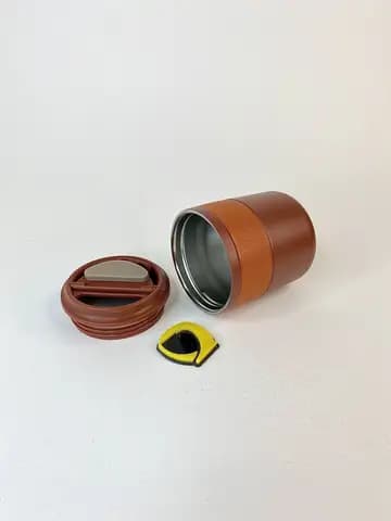 مینی تراول ماگ دور چرمی 280 میلی لیتر از برند HSCUP — تصویر ۳