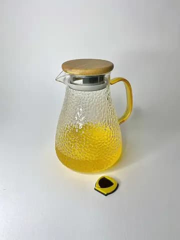 پارچ پیرکس خمره ای برفی دسته طلایی 1250 میلی لیتر