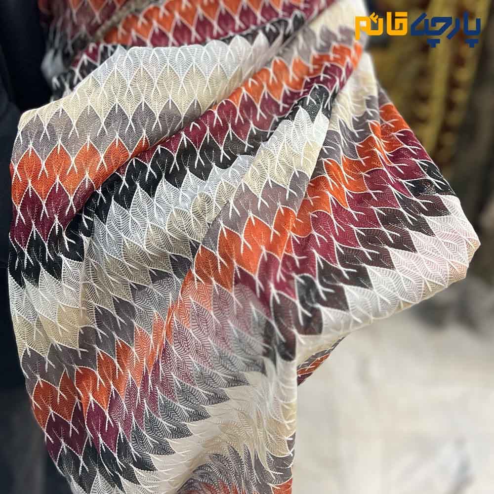 پارچه بهاره و تابستانه میسونی بهاره طرح مثلثی رنگ نارنجی آجری کد ۴۹۲۸ — تصویر ۲