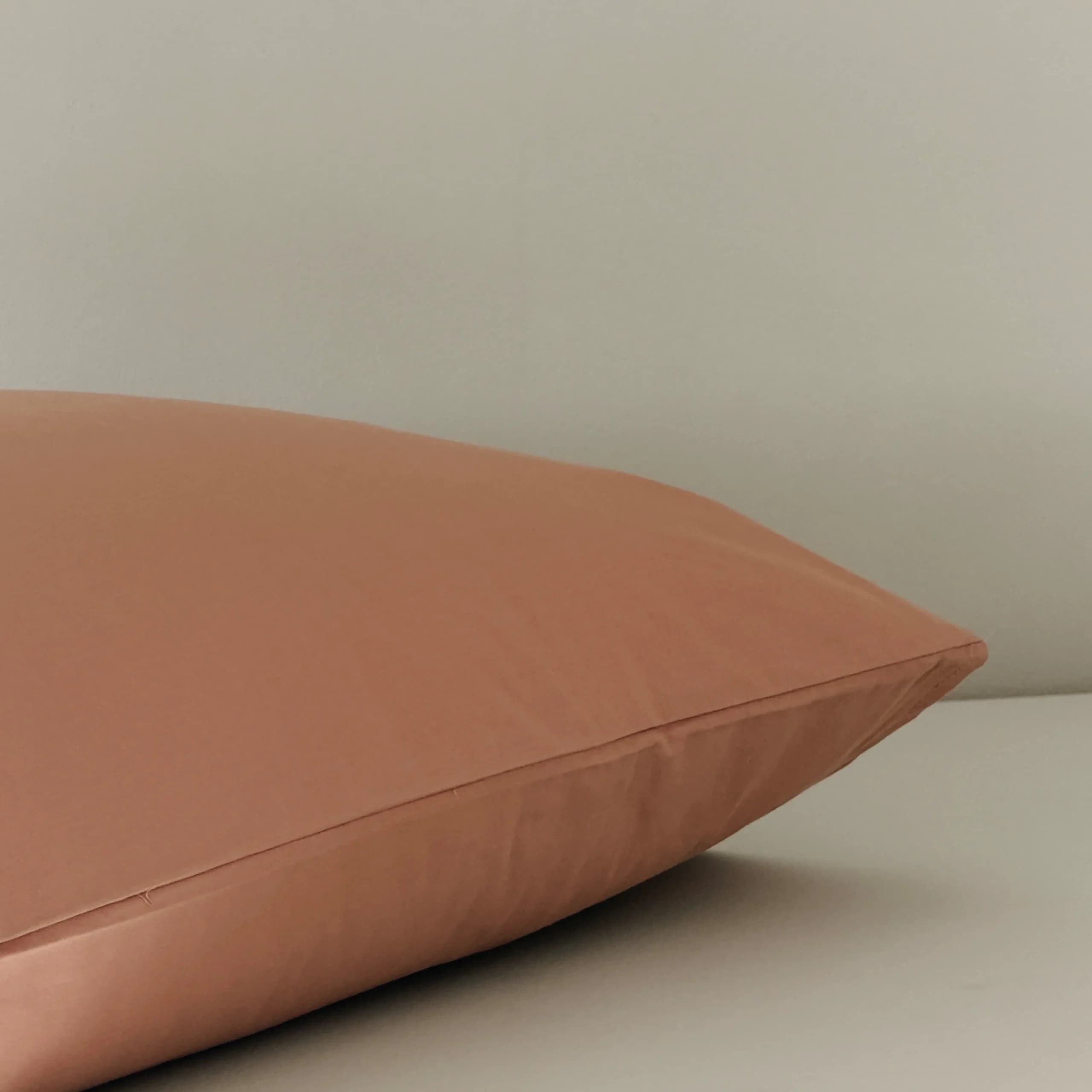 روبالشی بیسیک کارن قهوه ای روشن برند Nest — تصویر ۳