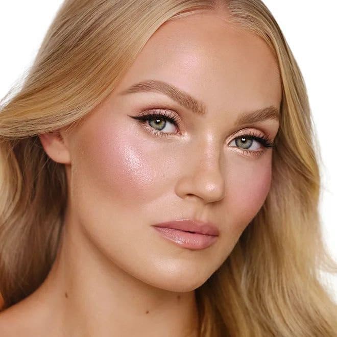 هایلایتر براق کننده پیلوتاک گلو شارلوت تیلبری | Charlotte Tilbury Hollywood Glow Glide Face Architect Highlighter — تصویر ۴