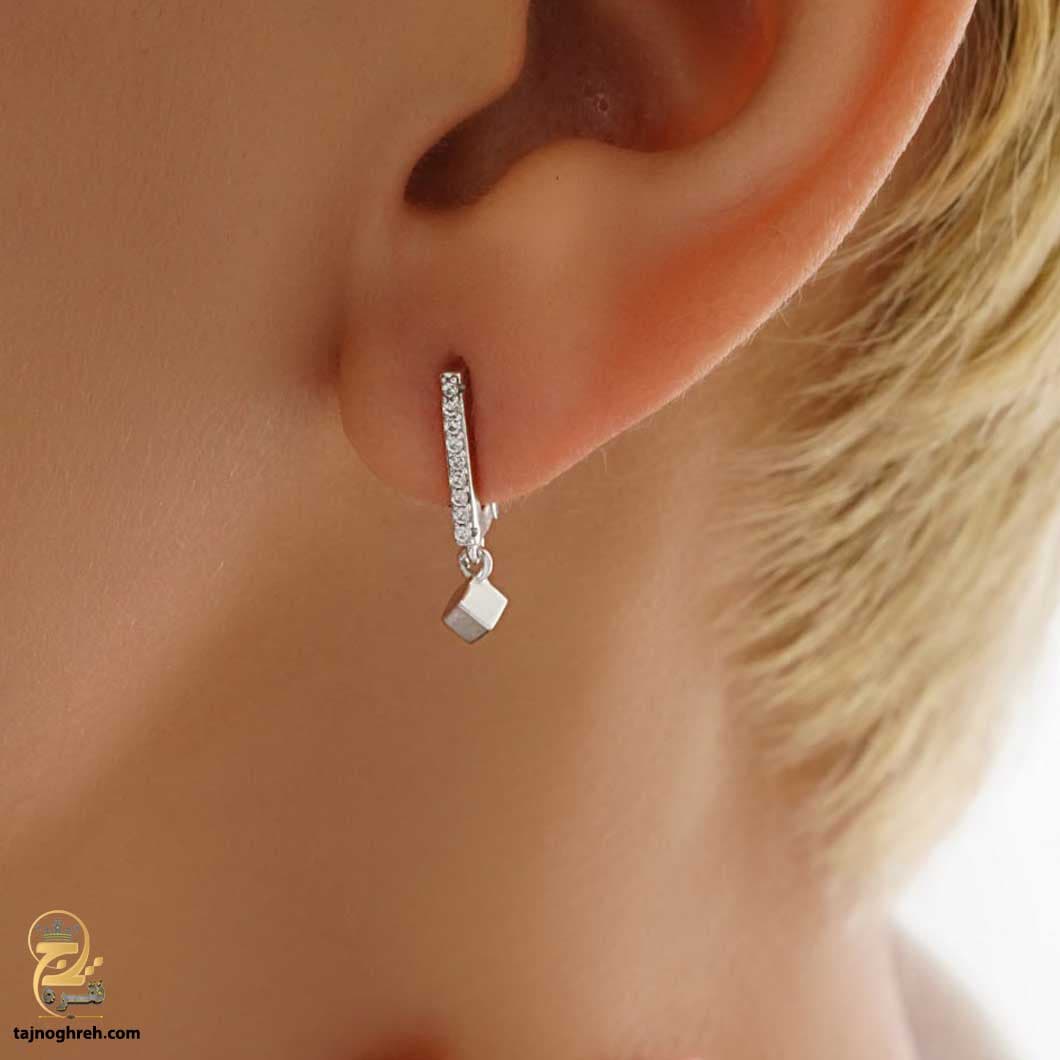 گوشواره نقره دخترانه شیک آویز مکعبی مدل ESW E27