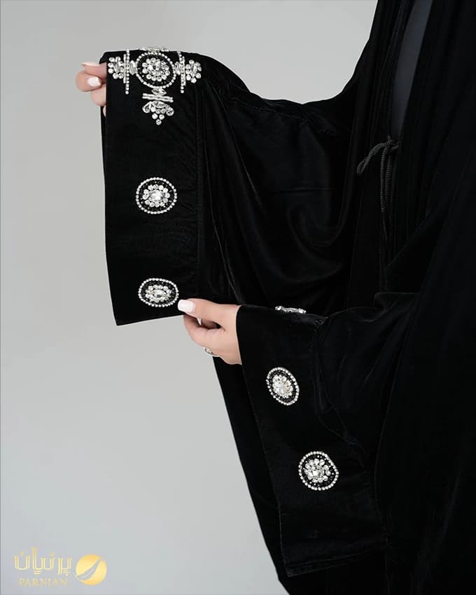 چادر عربی مخمل اشرافی جواهردوزی کتیبه الهام نقره ای — تصویر ۲