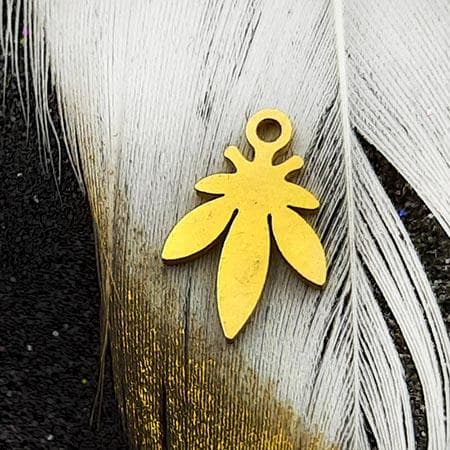 آویز استیل طلایی برگ کد95