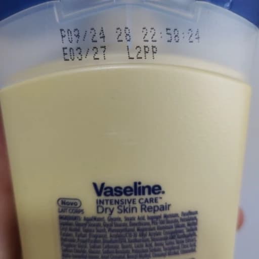 لوسیون بدن ترمیمکننده جوی دوسر وازلین Vaseline Dry Skin Repair حجم 400 میلیلیتر — تصویر ۲
