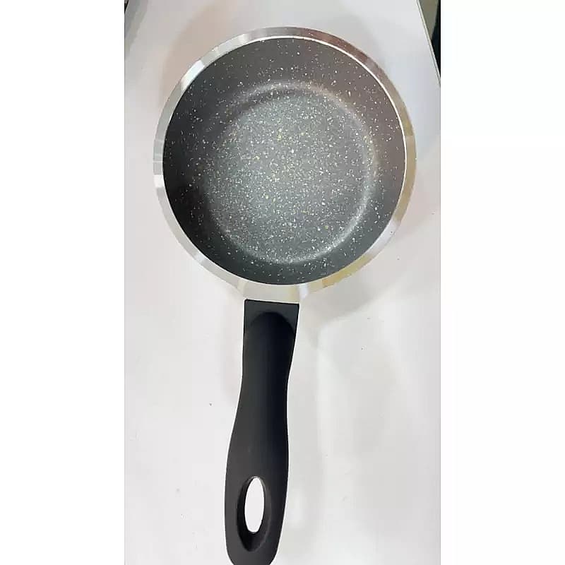 تابه عروس مدل تکدسته ویکتوریا سایز 22 گرانیت داخل مشکی — تصویر ۸