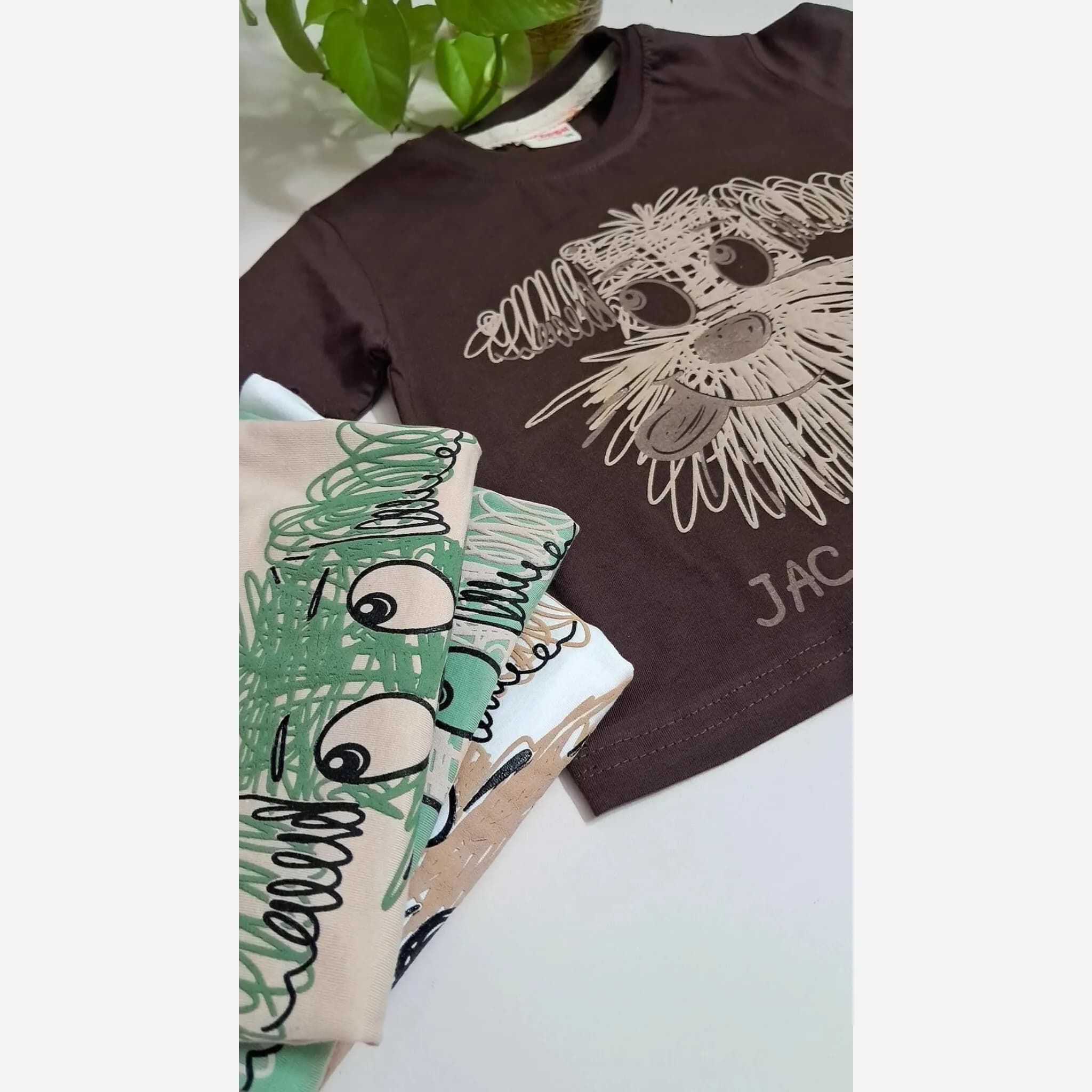 ست تیشرت و شلوارک پسرانه طرح هاپو جنس پنبه یک رو — تصویر ۳