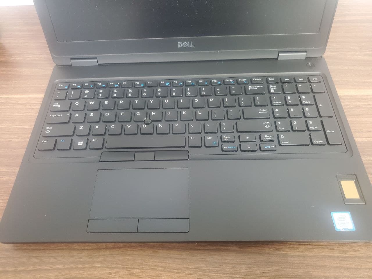 لپ تاپ Dell مدل Latitude 5590 سایز 15.6 اینچ پردازنده اینتل core i7 نسل هشت (مشابه نو ) — تصویر ۳
