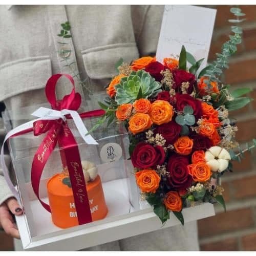 سبد گل شب یلدا برای مادر با گلهای بهاری و آجیل 5075