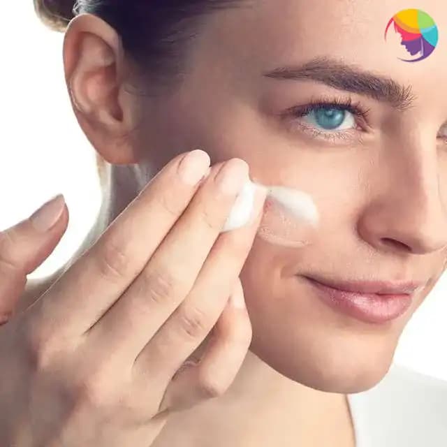 پاک کننده فومی اسکین ریلیف نوایج اوریفلیم — تصویر ۵