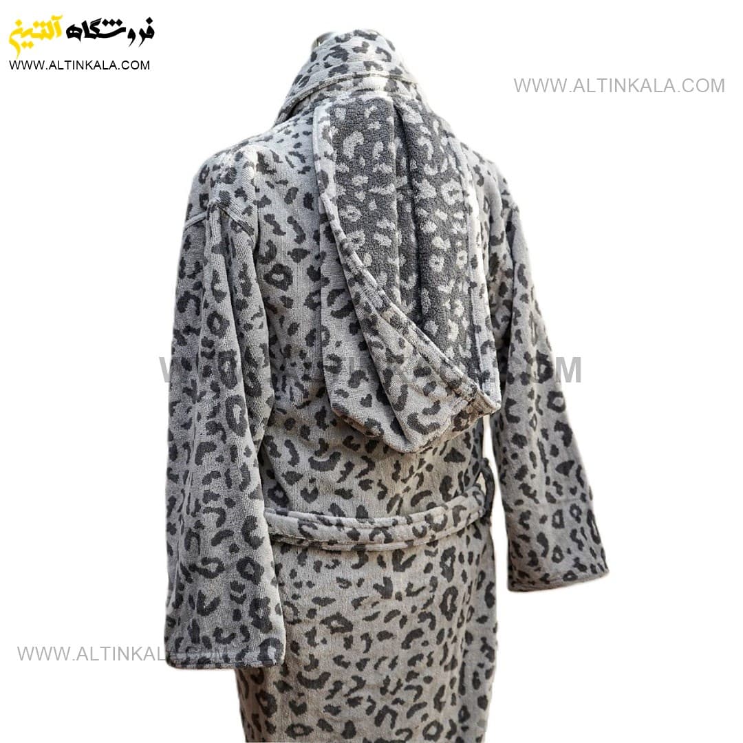 حوله پالتویی برق لامع طرح لئوپارد طوسی سایز 135 — تصویر ۳