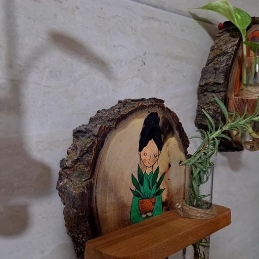 گلدان وجاکلیدی چوبی همراه نقاشی(پس کرایه)