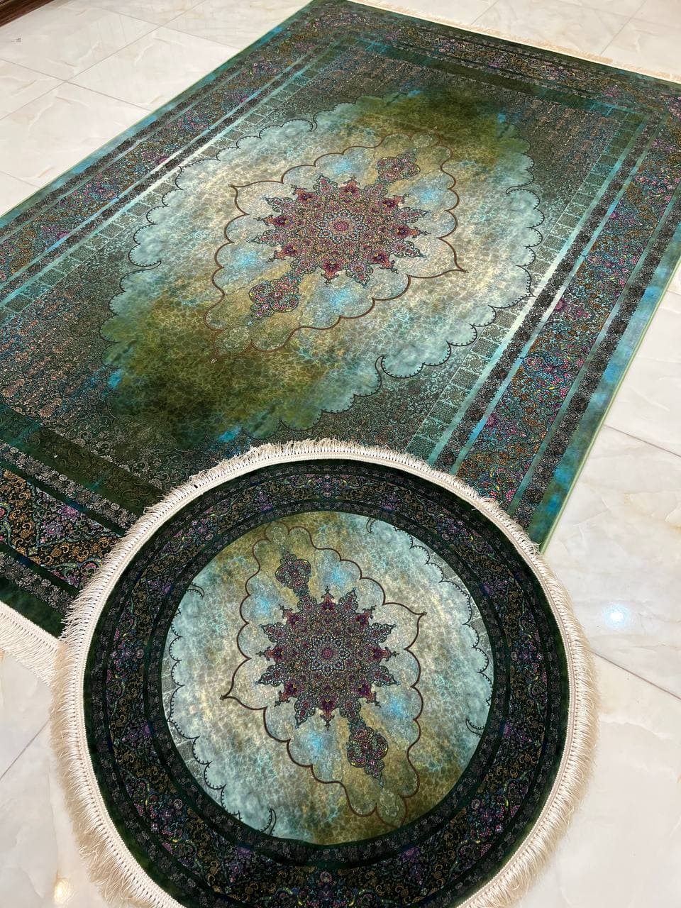فرش طرح دستباف کد 102050 سبز 1200 شانه — تصویر ۳