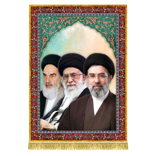 کتیبه مخمل عمودی امام خمینی و رهبر شهید امام خامنه ای و سید مجتبی خامنه ای