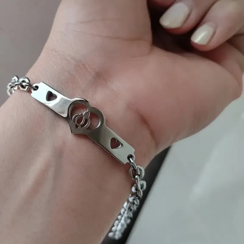 دستبند استیل زنانه رنگ ثابت و ضد حساسیت سایز مدیوم رنگ نقره ای — تصویر ۸