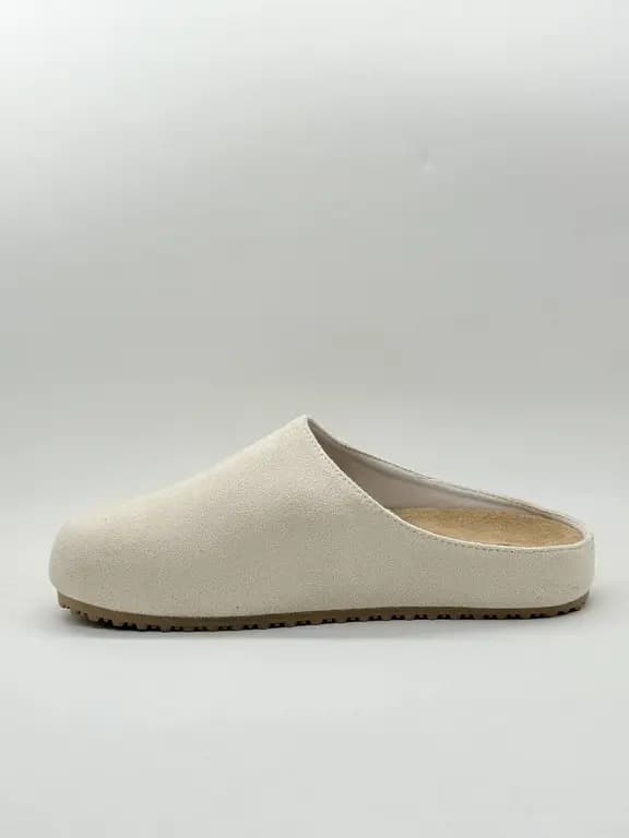 کلاگ ساده کرمی Simple beige clogs — تصویر ۴
