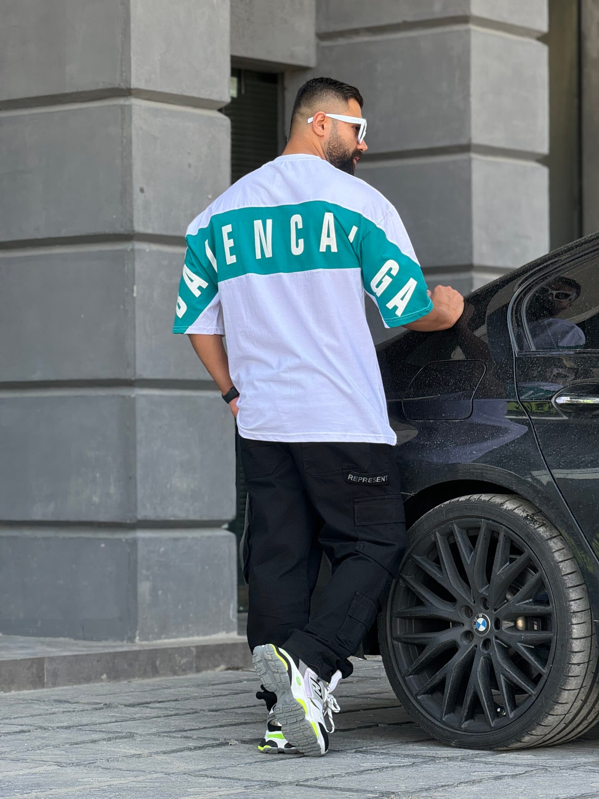 تیشرت تیکه دوزی Balenciaga — تصویر ۸