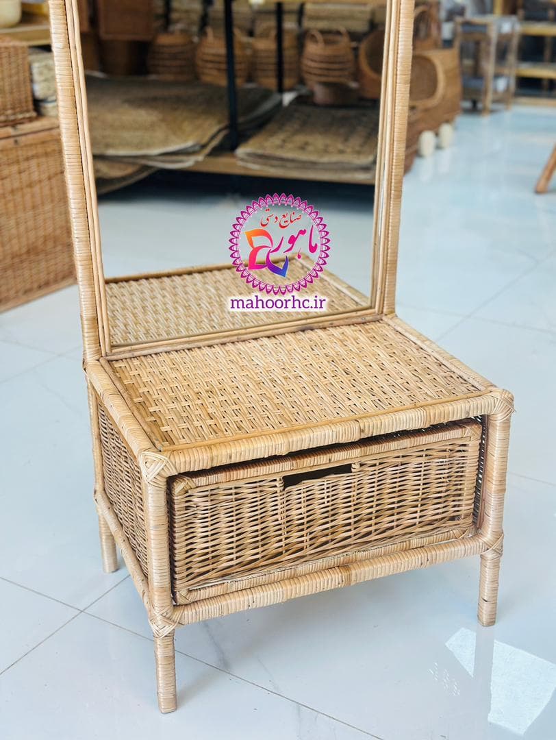 پیش خرید قاب آینه و میز کشودار چوب مروار – طراحی سنتی و محکم از برند ماهور — تصویر ۳