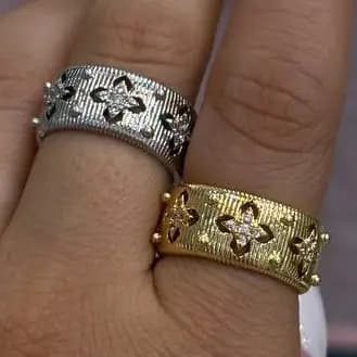 انگشتر زنانه دخترانه آبکاری نقره نگین ونکلیف VanCleef فری سایز رنگ ثابت کد agy — تصویر ۳