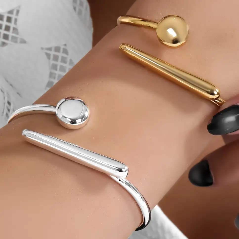 دستبند بنگل آبکاری نقره زنانه و دخترانه مینیمال فری سایز درجه یک رنگ ثابت کد amp