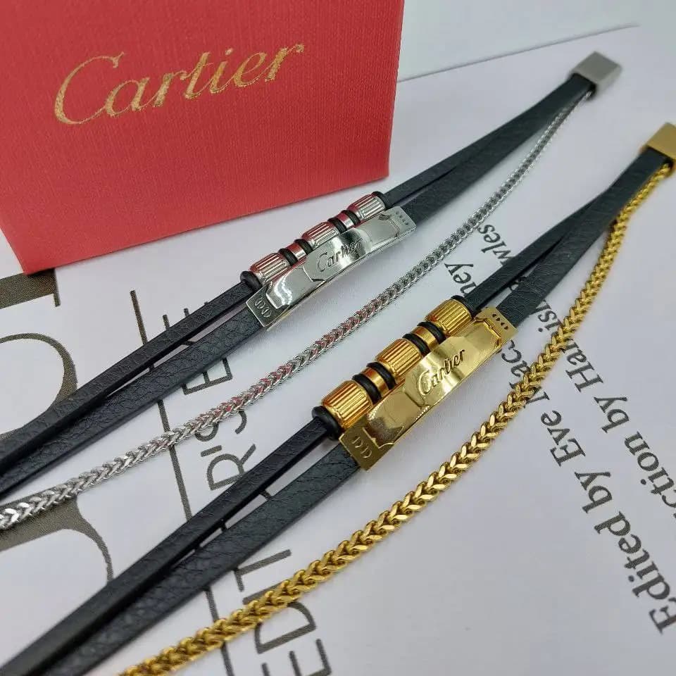 دستبند مردانه اسپرت چرم و پلاک استیل کارتیر cartier سه لاین زیبا رنگ ثابت کد amp — تصویر ۲