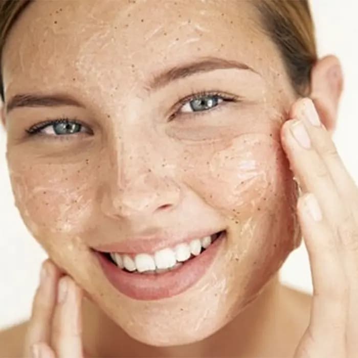 ژل اسکراب لایه بردار دکتر بلتر 250 میل — تصویر ۳
