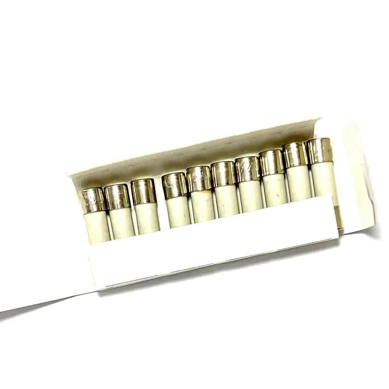 فیوز آلمانی 2A-250V سایز 5×20 — تصویر ۲