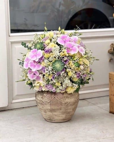 از کدام گلفروشی میتوانم گل برای روز حسابدار با کیفیت بالا تهیه کنم؟