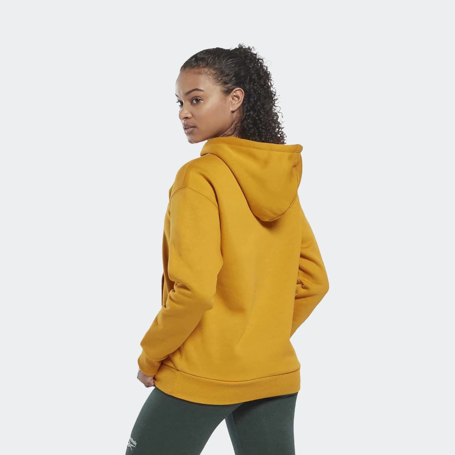 هودی زنانه ریباک مدل reebok identity logo fleece pullover hoodie — تصویر ۳