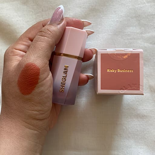 رژگونه مایع شیگلم رنگ Risky business ا SHEGLAM Risky business Liquid Blushحجم5.2میل