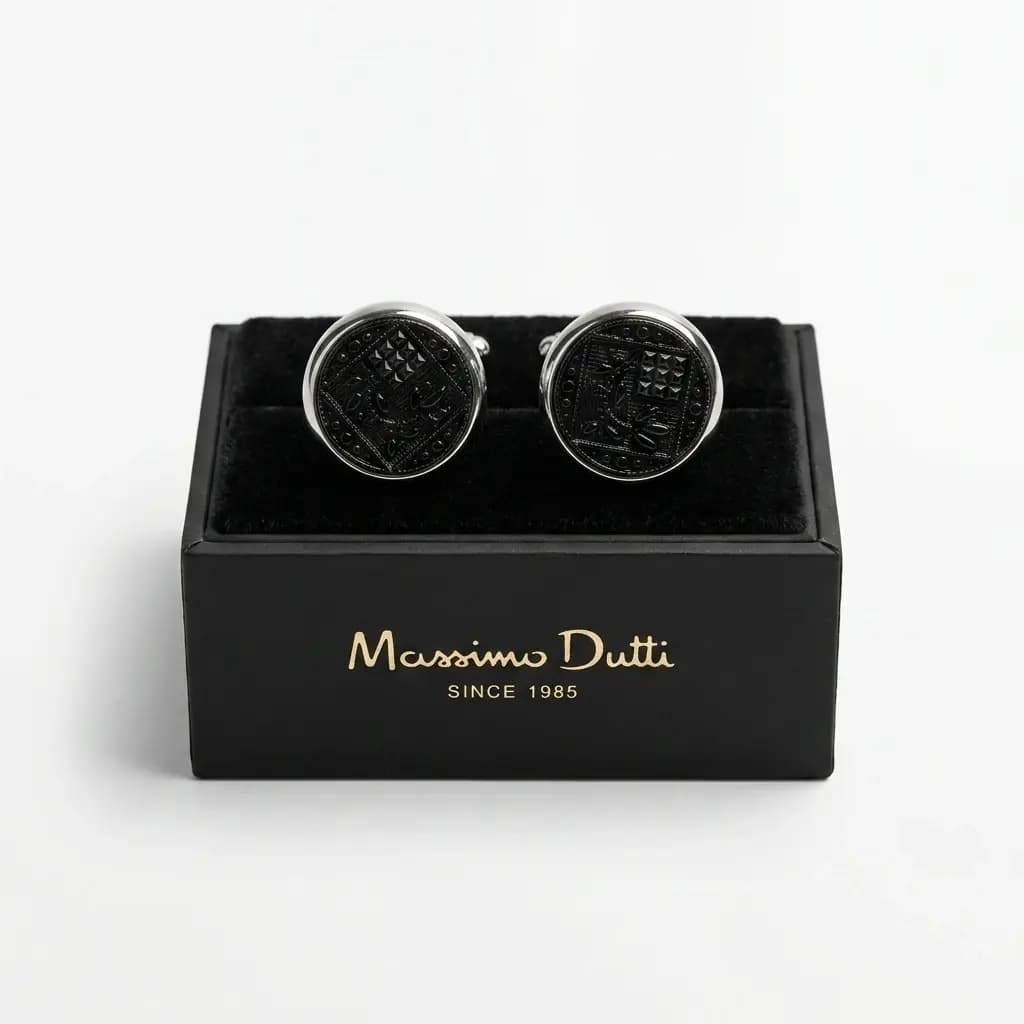 دکمه سردست لاکچری طرح کنده رومن برند Massimo dutti — تصویر ۳