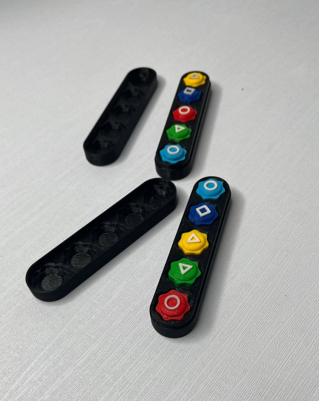 بازی گونگی اسکوییدگیم Gonggi Squid Game — تصویر ۲
