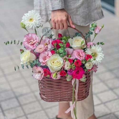 سبد و دسته گل بزرگ و لوکس برای تبریک به نوزاد تازه متولد شده 9533